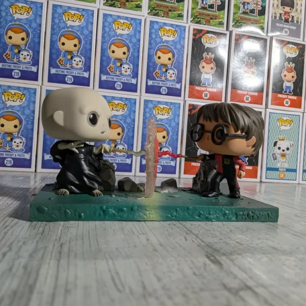 Funko pop Moment Harry Potter #119 - Harry vs Voldemort (Opened/Damaged Box)