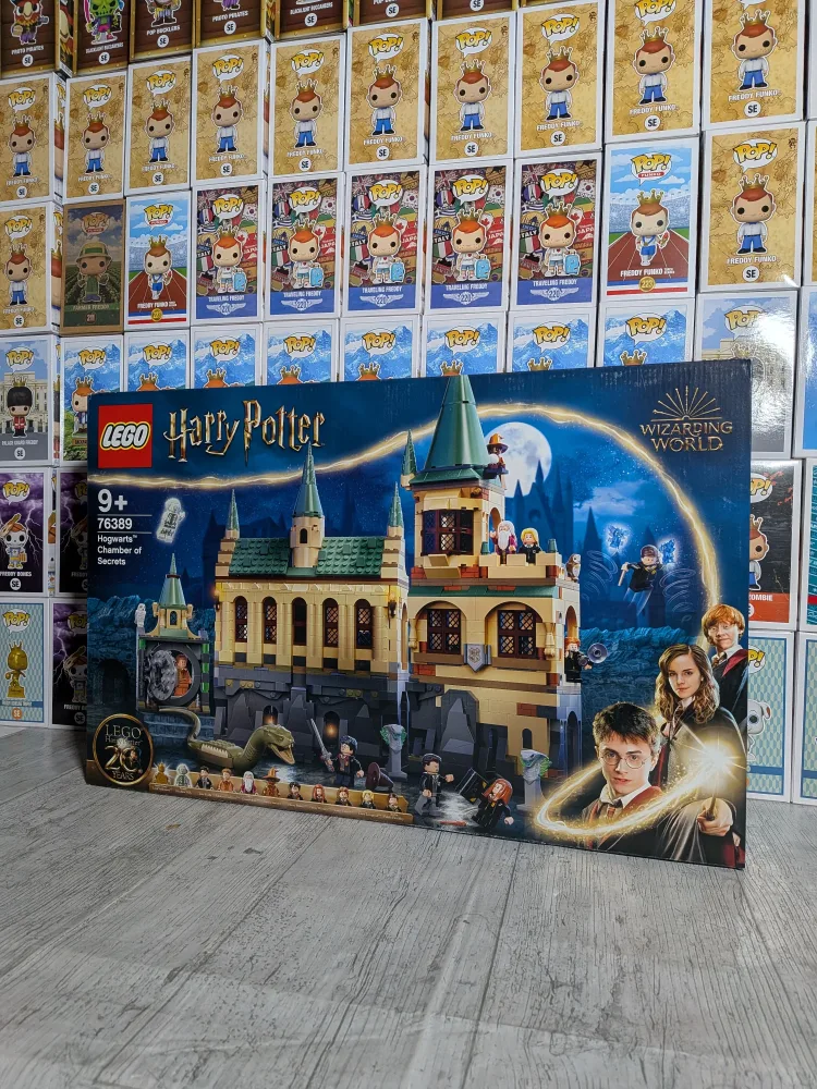 LEGO Harry Potter #76389 - Hogwarts Chamber of Secrets (Damaged box)