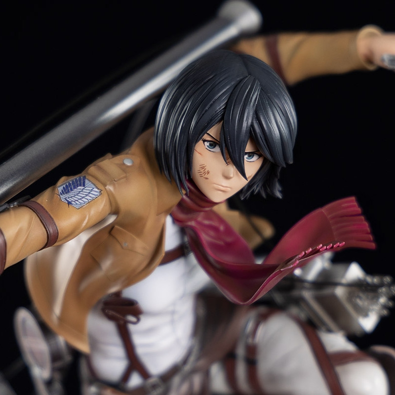 ATTACK ON TITAN Statue Mikasa vs Armored Titan Oniri Créations